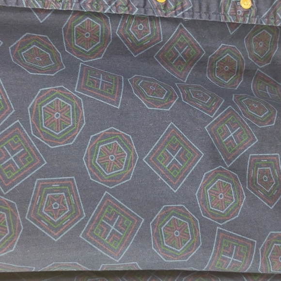 Men's Hilfiger Vtg. LS BU Cotton Navy Blue Geometric Pattern Mirror Inside Shirt - Picture 5 of 13